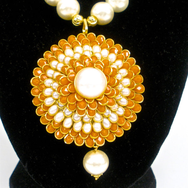 pearl set with pachi pendent