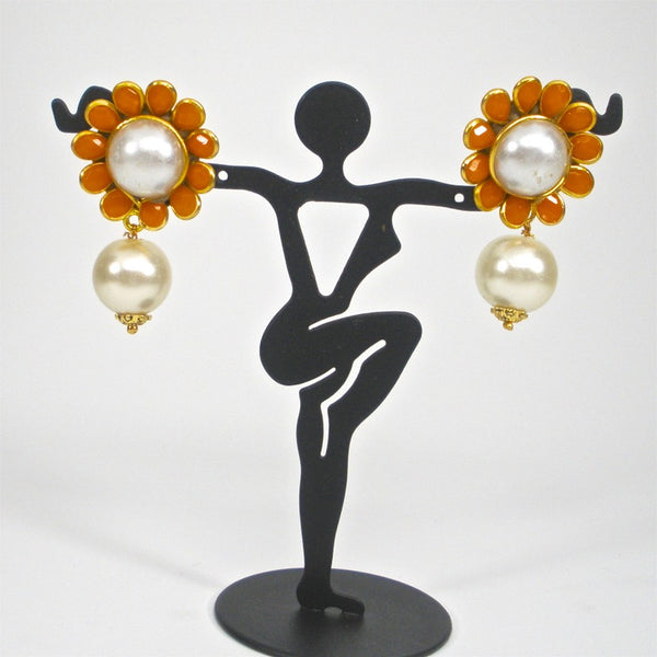 pearl set with pachi pendent