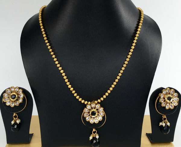 Chandbali pendent set