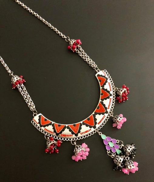 ethnic neckpiece in multi colors