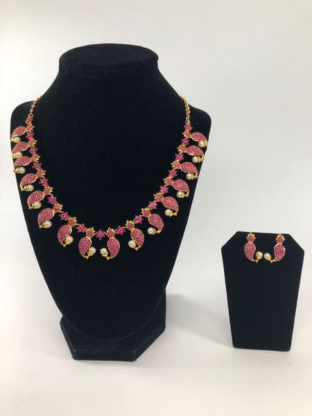 Traditional mango pattern necklace set