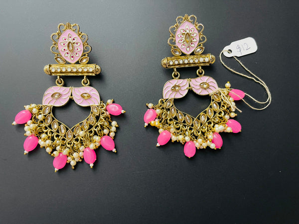 Fashion lightweight earrings