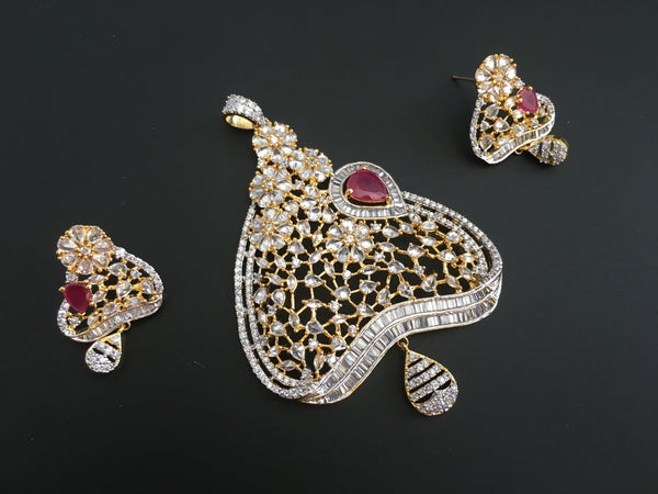grand zircon pendant set