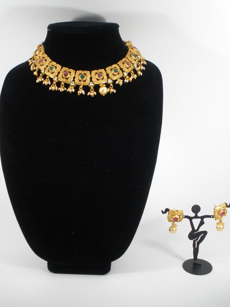 Necklace set with antique gold finish